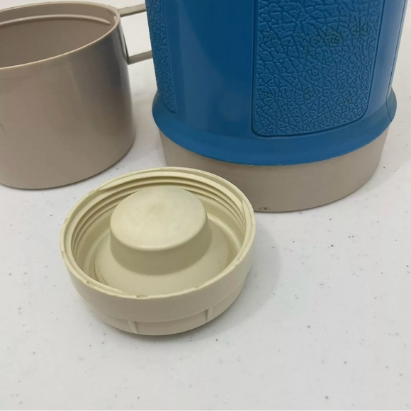 Vintage Bright Blue Thermos Narrow Neck 11.5” Model 25Q - Picture 4 of 8